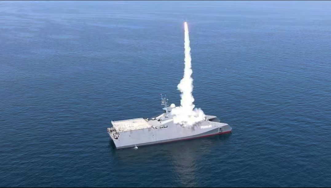 伊朗軍演+中俄同框 放話「150公里防禦圈」