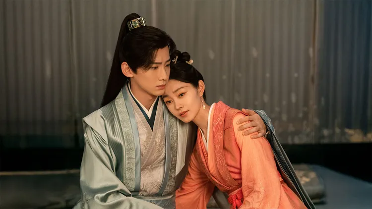 白敬亭（左）和宋軼合作《長風渡》因戲生情。資料照片