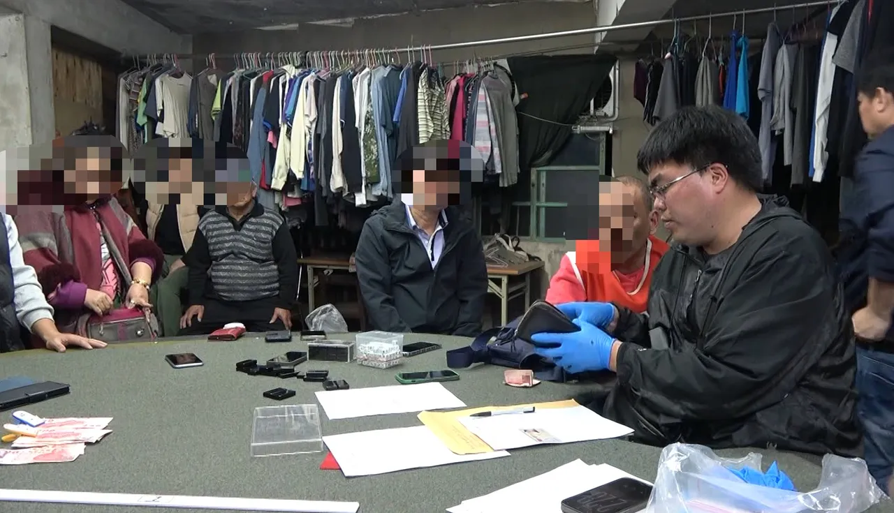 林口警破獲郊區賭場。翻攝畫面