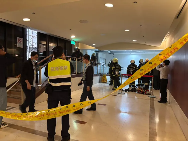 院方疏散人員。翻攝畫面