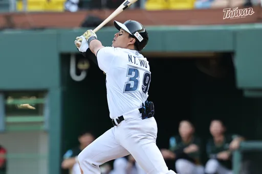 經典賽首場自辦練習賽　中華隊3比2險勝台鋼雄鷹