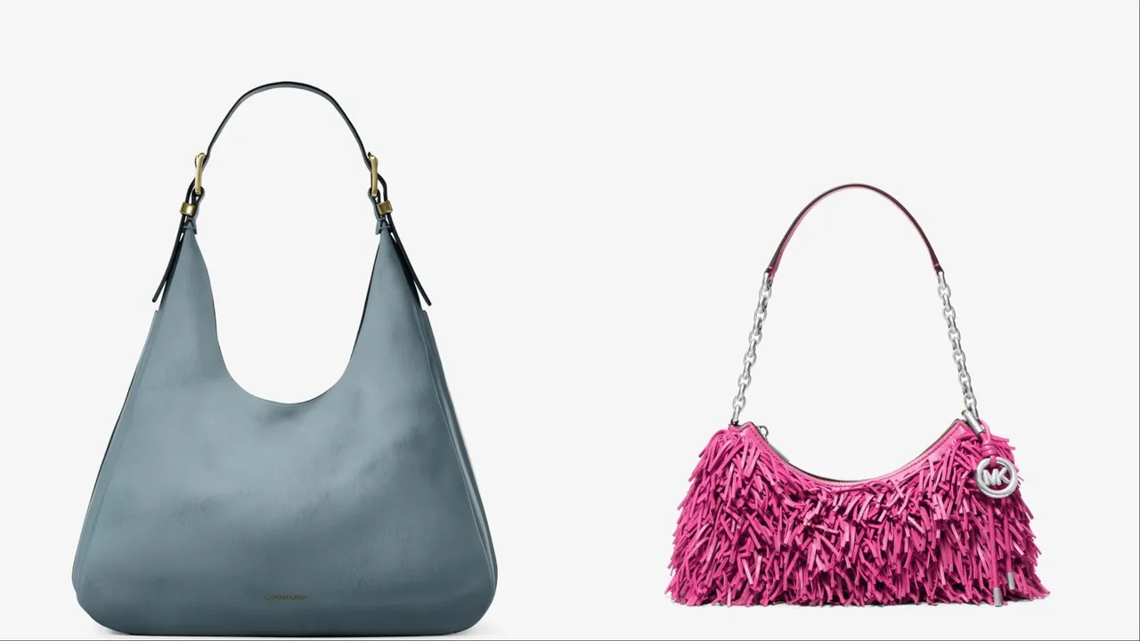 MICHAEL KORS Nolita藍色大型肩背包（左）1萬7800元、Nolita覆盆子紅流蘇肩背包（右）1萬2700元。品牌提供