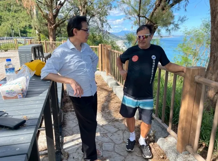 雷札旅台期間結識前南市觀旅局長陳俊安，獲得協助得以進行這次越洋挑戰。讀者提供