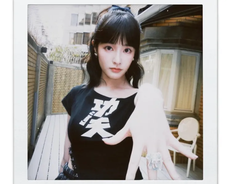 王淨社群也巧合Po出戒指照。翻攝IG