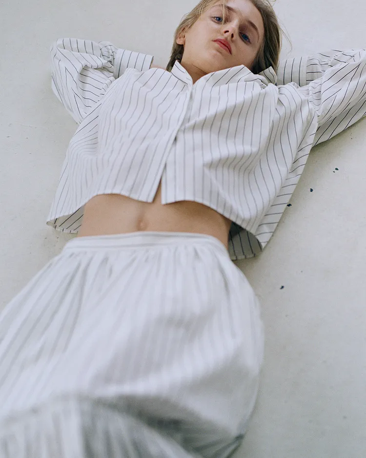 JIL SANDER長袖條紋襯衫，4萬8400元。品牌提供