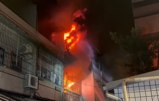 高雄惡火吞噬民宅！4人狂逃「1人燒成焦屍」　家屬崩潰