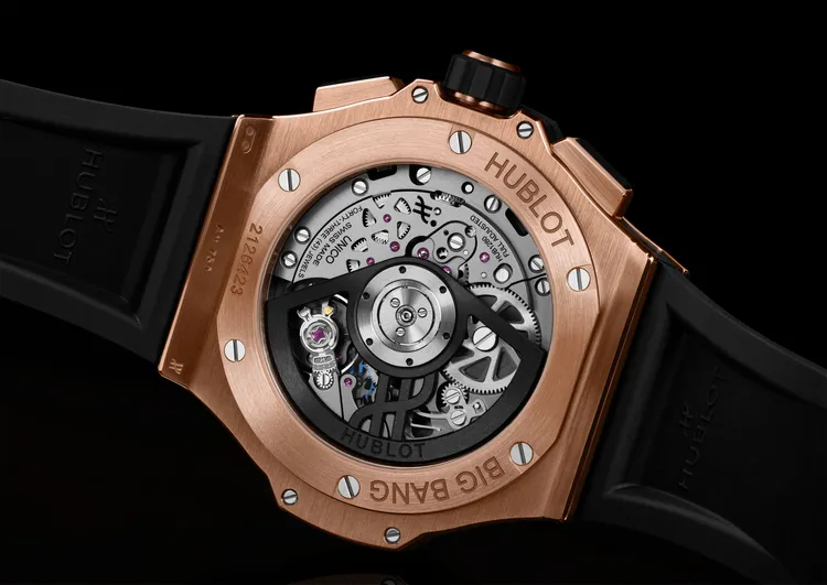 Hublot BIG BANG ORIGINAL UNICO皇金陶瓷計時碼錶，117萬3000元。品牌提供