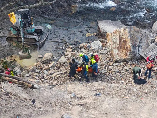 台中環山部落工安意外　工程老闆摔50米山谷！右腳踝斷肢急送醫