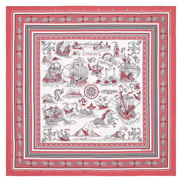 Tatouages marins bandana 圖紋印花斜紋真絲鑲釘方巾(70 x 70 公分)，3萬8100元。品牌提供
