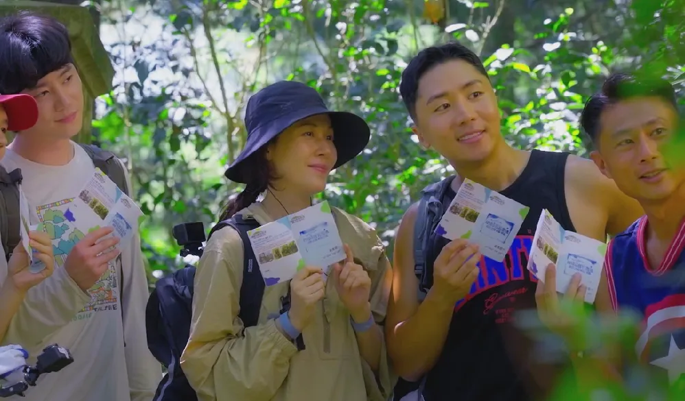 《細細山路私密達》挑戰爬客家古道成員體力逐漸透支。客台提供