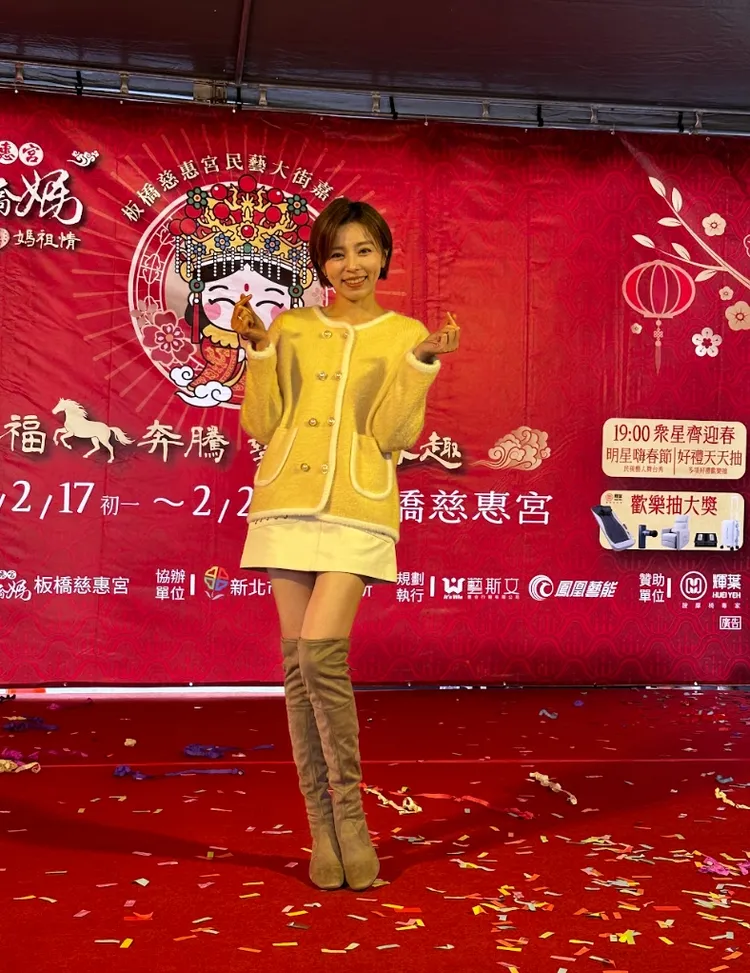 王瞳分享拍八點檔受傷狀況。鳳凰藝能提供