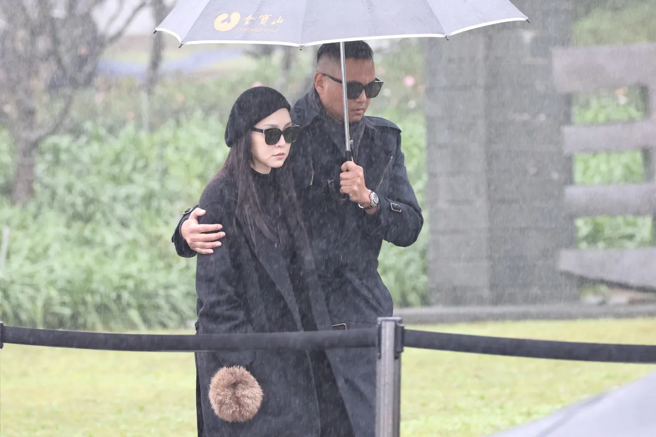 范瑋琪、黑人。特勤中心攝