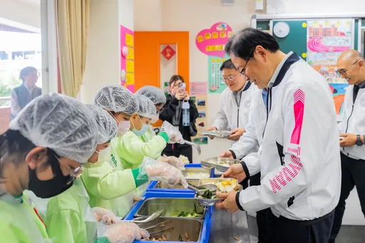 桃市免費營養午餐政策屆滿三年　張善政視察肯定跨局處成果