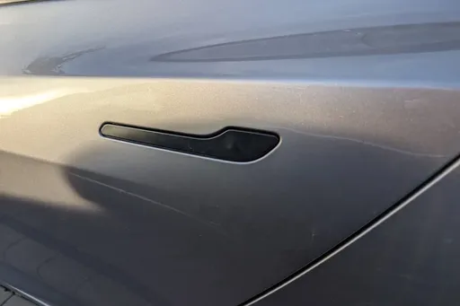 特斯拉設計神話破功　中國2027年起禁隱藏式車門把手