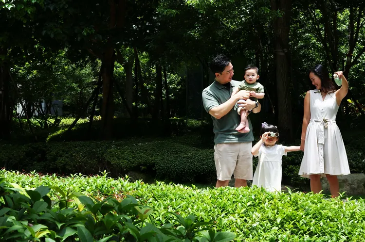 台北萬豪「城市野遊趣」住房專案，含豐盛自助早餐，加贈台北捷運無限搭乘一日票2張、動物園官方紀念鑰匙圈與中城廣場人氣名店「山海豆花」招牌豆花 2份。業者提供