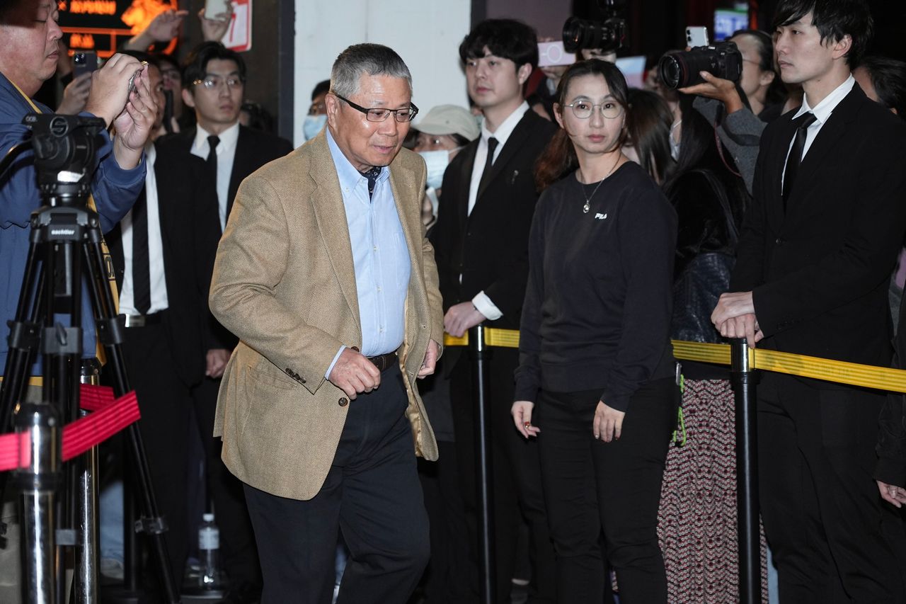 AI供應鏈洗牌!台廠營收比重回升至7成 緯創年增116%躍全球第二