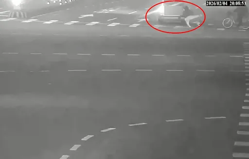 北市小客車撞斑馬線「單車騎士」　肇事駕駛跑了！騎士也要罰