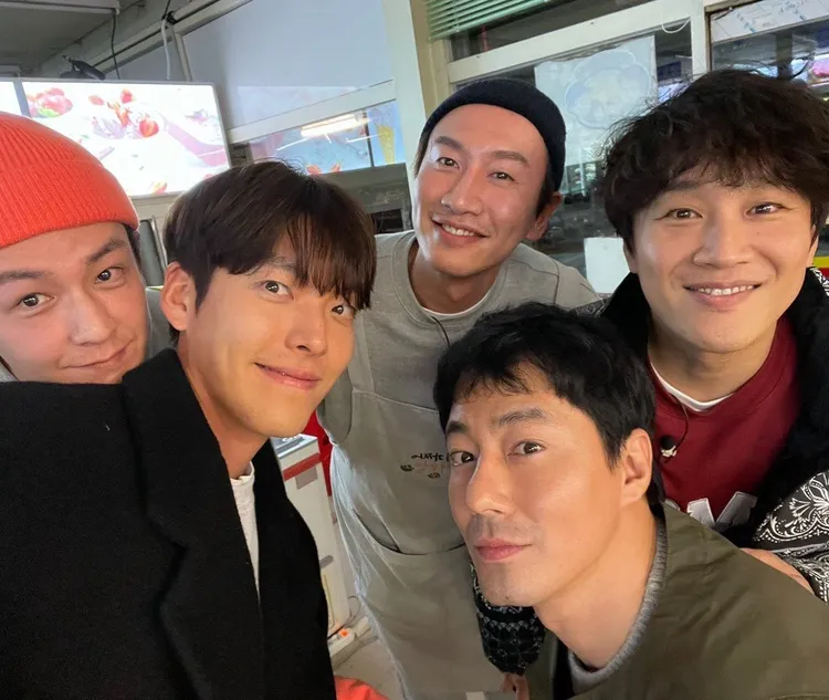 林周煥（後排左起）與李光洙、車太鉉、金宇彬（前排左）、趙寅成擁有好交情，曾擔任《偶然成為社長》打工生。翻攝林周煥IG