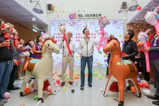 張善政率市府團隊辭歲　祝市民及同仁「馬載祿厚」福氣滿滿