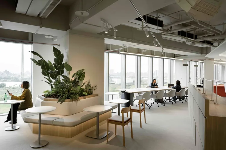 貳樓總部「好日空間」遷移北士科，河濱跑道環繞、將運動變成生活的一環。業者提供