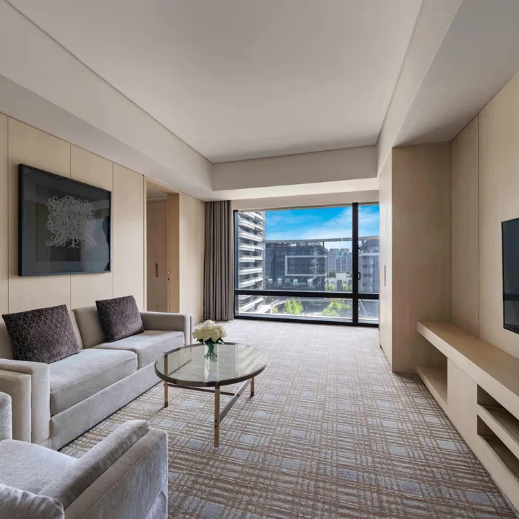 台北萬豪酒店推出「萬式過年闔家同行」住房專案。台北市觀傳局提供