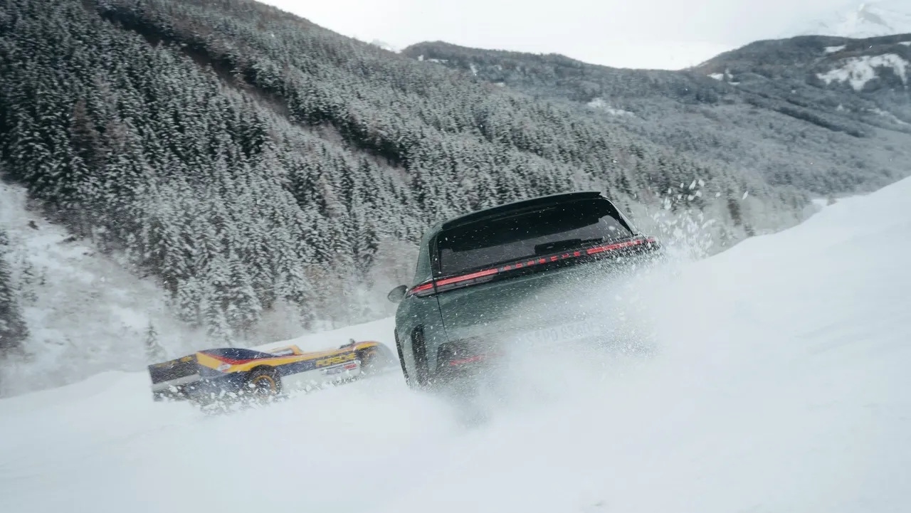 儘管兩者背景與用途大相逕庭，但從917/30到Cayenne Turbo Electric，貫穿其中的核心精神始終未變。原廠照片