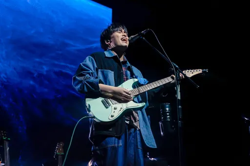 不爽被指手畫腳、干涉生活　金曲歌王開唱率全場激動怒飆「3字」