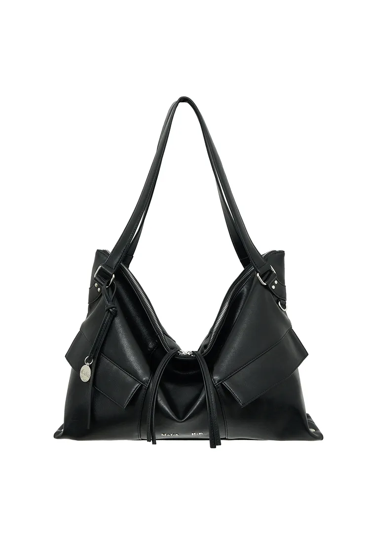 Matin Kim WIDE NEMO大肩背包，4690元。品牌提供