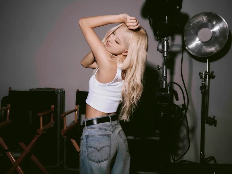 Levi’s®全新形象片僅需1個背影，便能識別品牌百年原創地位。品牌提供