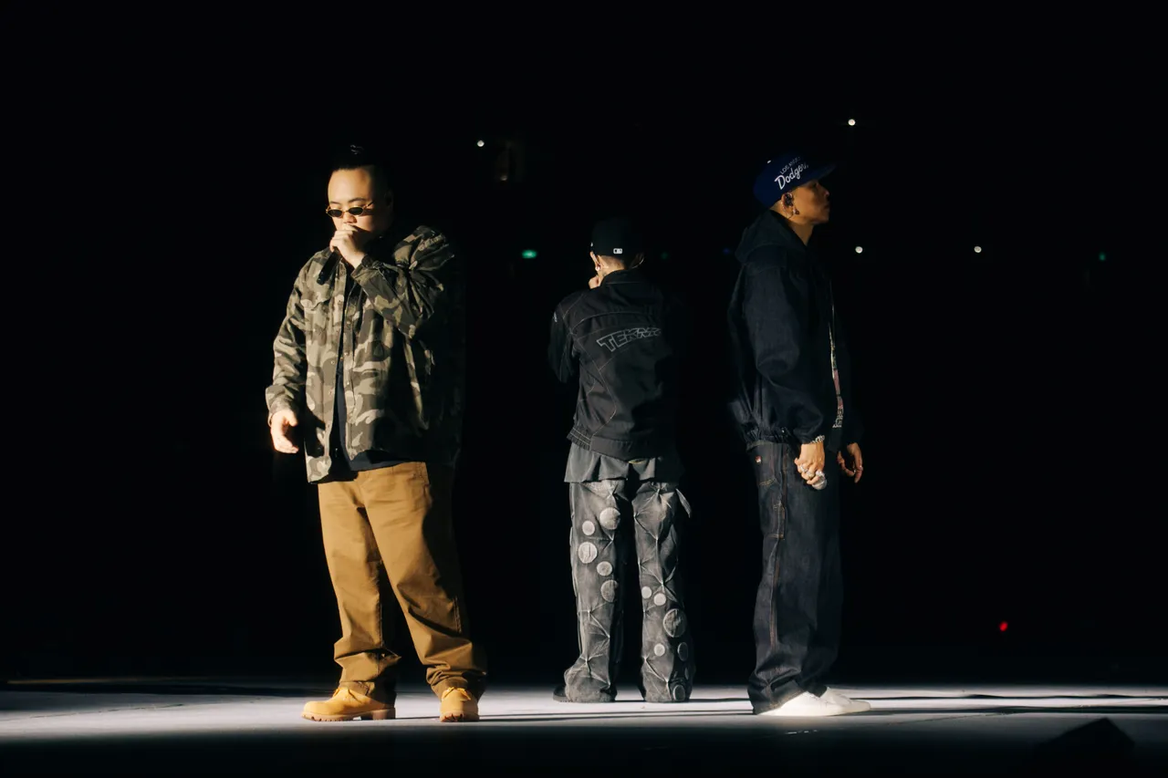 頑童首場開唱緊繃又卡詞，坦承被粉絲數量嚇到。本色音樂提供