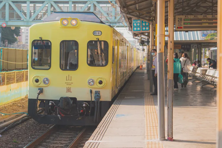 山嵐號列車正式啟航台南延伸至彰化。雄獅旅遊提供