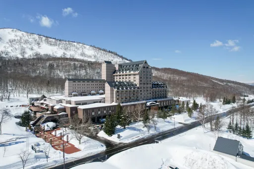 政治寒冬凍到滑雪場！滑雪客棄北海道「回流」中國東北