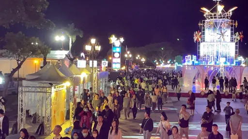 鹹魚翻身　春節連假首日花蓮燈會湧入7萬人次