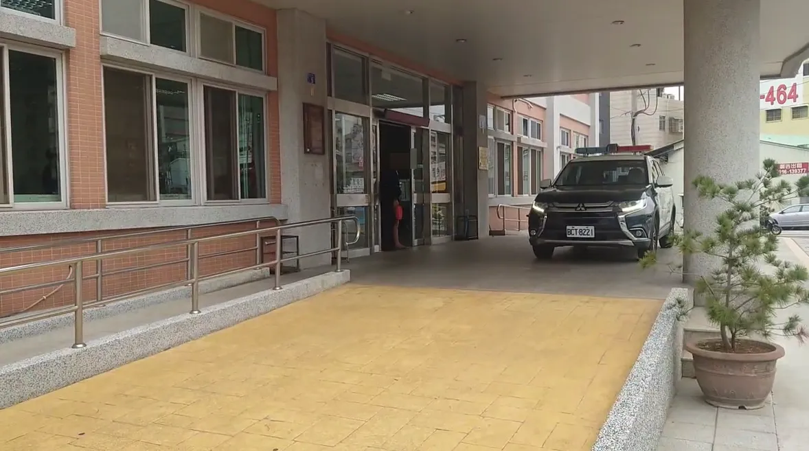 市警五分局今再次通知蔡男到案，針對拍攝員警做筆錄上傳社群，依妨害秘密罪送辦。民眾提供