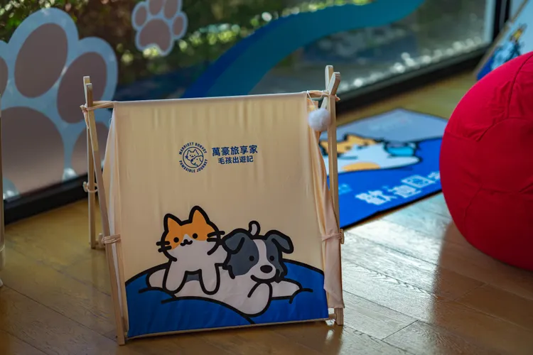 萬豪國際集團推出多款寵物友善周邊商品，兼具實用性與設計感，為毛孩旅程增添溫度。大溪笠復威斯汀提供