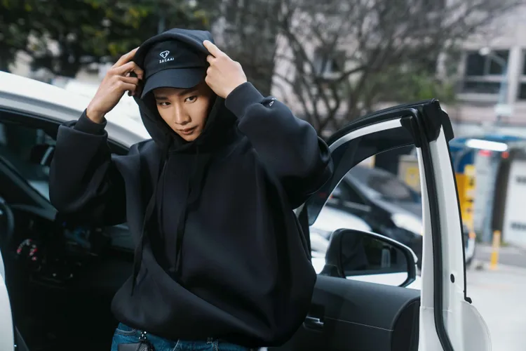 SACA以兼具設計質感的單品滿足多元需求，將生活配件轉化為日常隨身的品味符號。業者提供