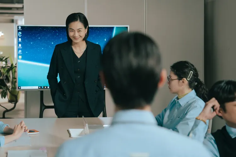 陳雪甄在一出場就氣勢非凡，任何場面都Hold得住。公視台語台提供