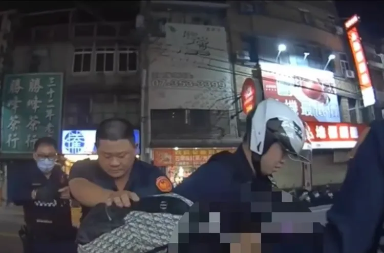 通緝犯遭盤查，亂報身分遭識破想逃，隨即遭制伏。翻攝畫面