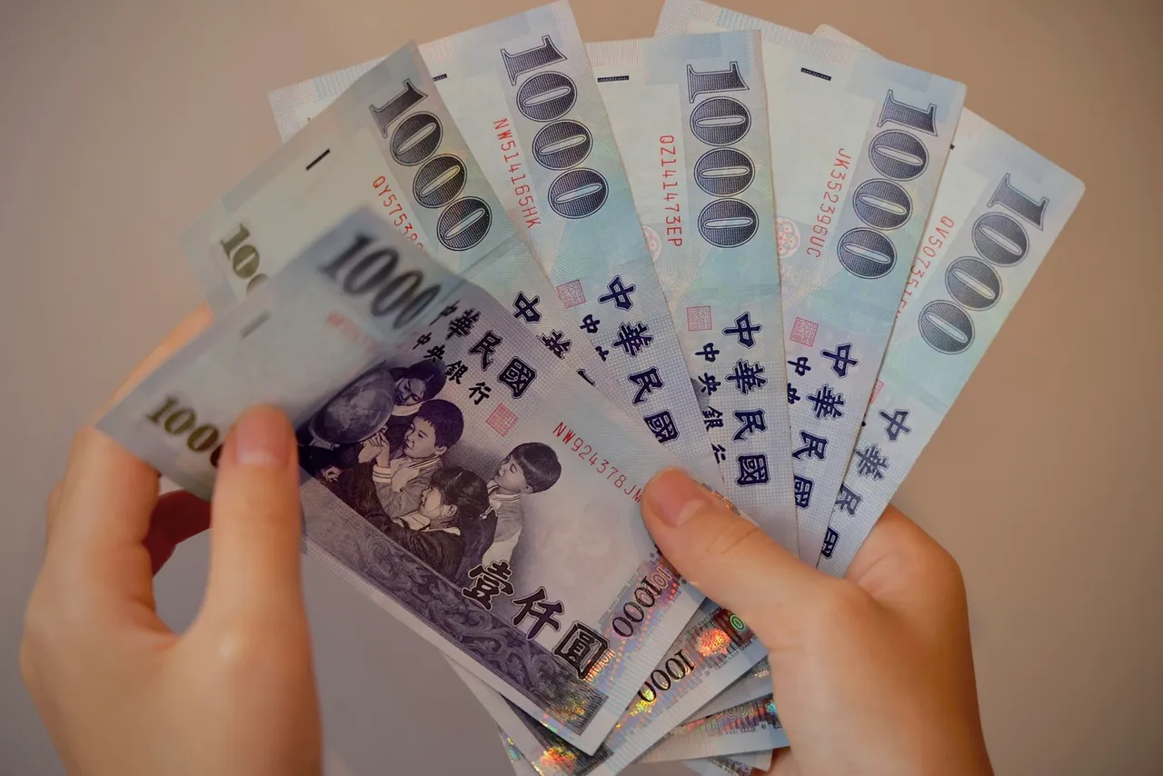 凍薪4.5年創新高！92%上班族不滿意待遇　馬年加薪期望值曝光