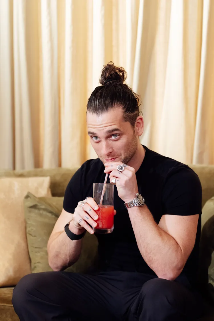 布萊德利賈登提到上次來台，幾乎每天喝西瓜汁。寬宏藝術提供