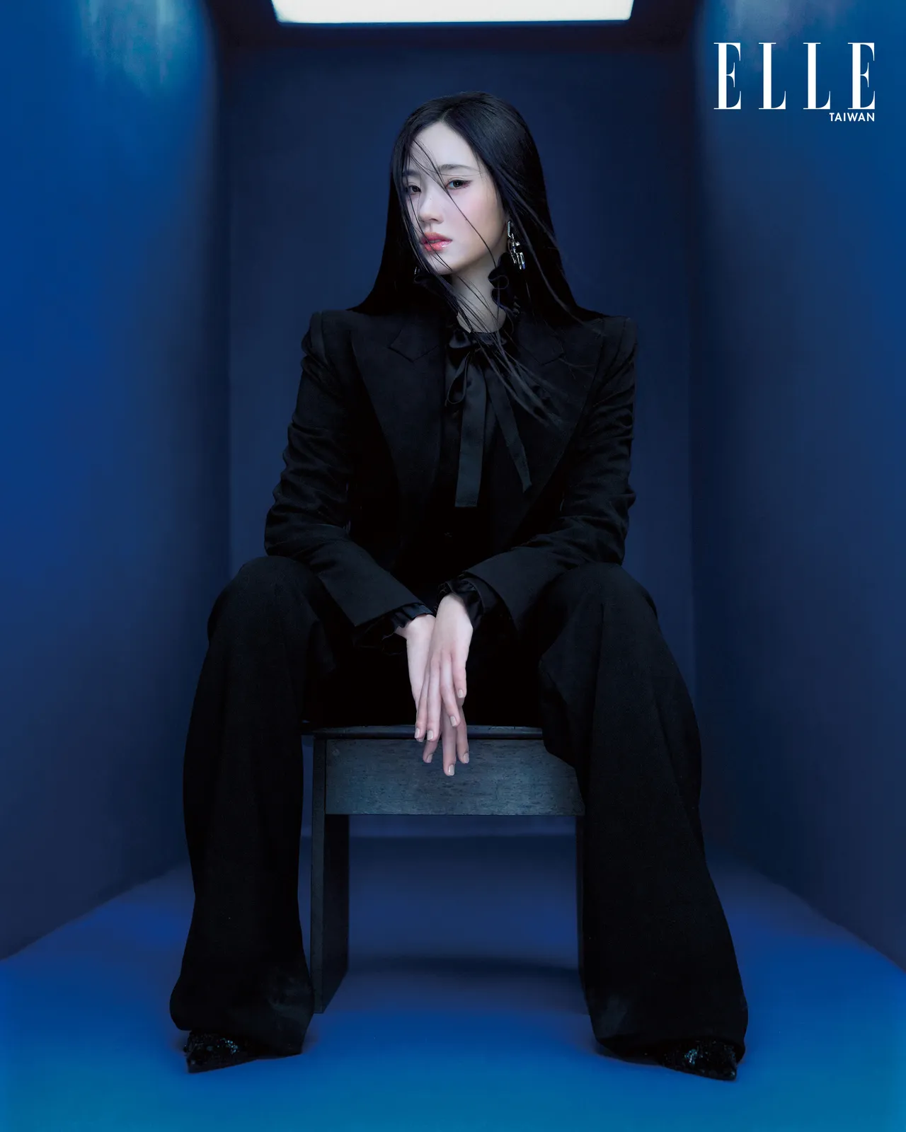 Lily拍攝《ELLE》封面。《ELLE》國際中文版提供