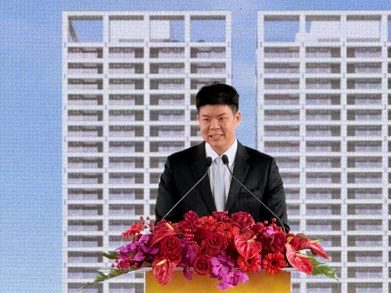 大港捷匯董事長呂偉誠致詞指出，該案具備到站就到家優勢，未來將成為區域地標建築。葉家銘攝