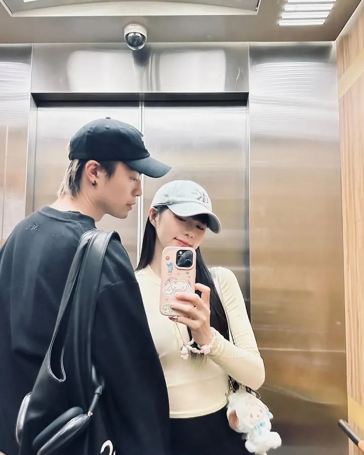 簡廷芮老公去年發聲護婚姻。翻攝簡廷芮IG