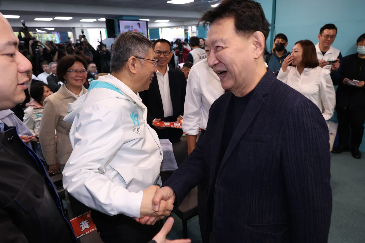 民眾黨前主席柯文哲、中廣前董事長趙少康。莊宗達攝