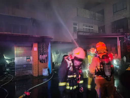 宜蘭民宅深夜突竄火舌！除草工、中風租客命喪火窟