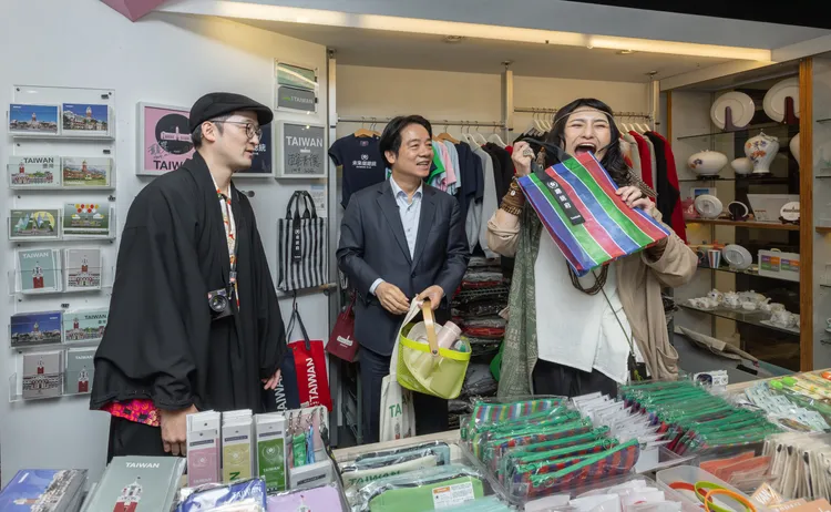 賴清德以日文歡迎兩位嘉賓到訪台灣，並表示過去曾在電視上看過Angela，非常欽佩，對於今天能見到本人感到十分開心。總統府提供