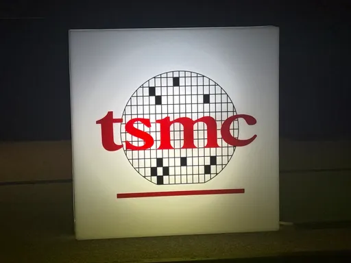 台積電第5度列注意股！鉅額交易驚見「仙人指路」　2000元大關近了？