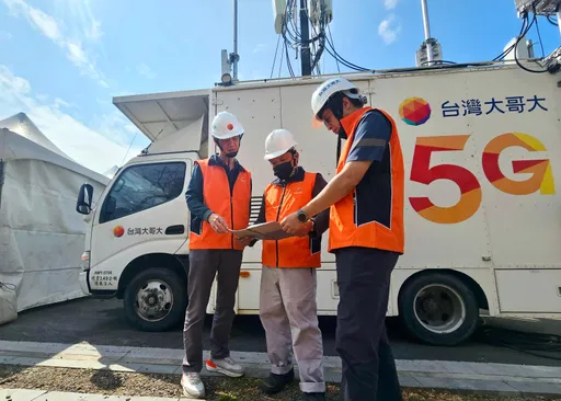 春節人潮爆量！台灣大AI調度3000座基地台　確保通訊不塞車