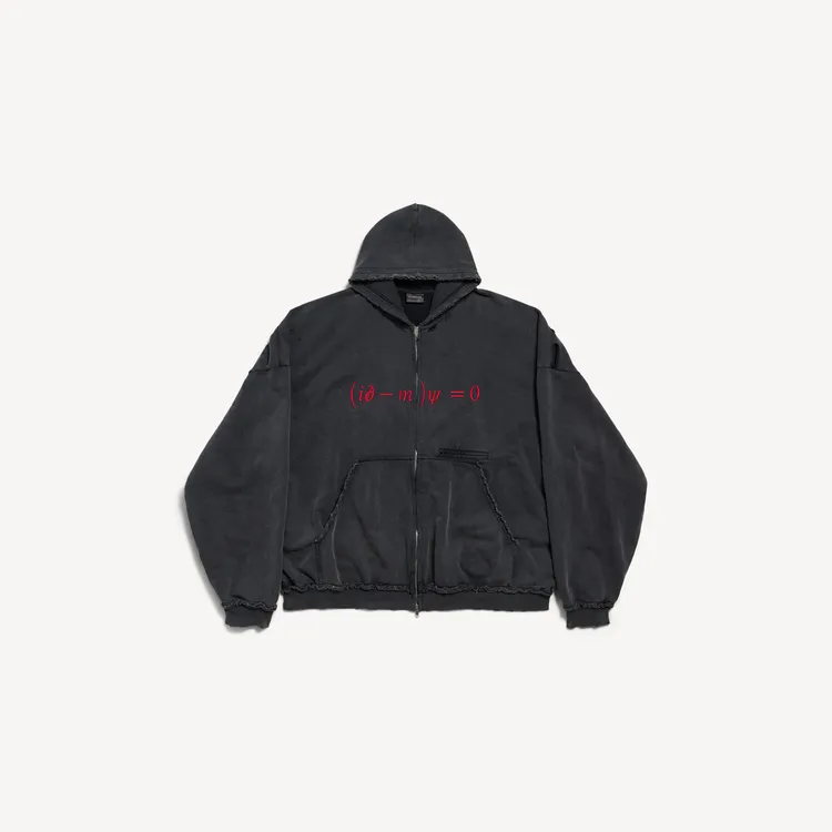 BALENCIAGA情人節精選連帽外套，5萬2800元。品牌提供