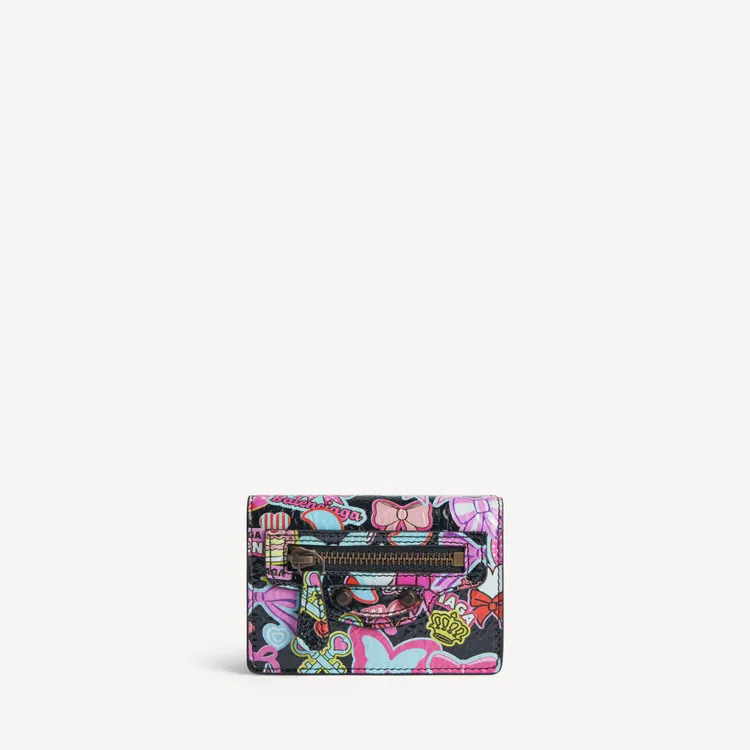 BALENCIAGA情人節精選Women's Le City Long Coin And Card Holder in multicolor，1萬5300元。品牌提供